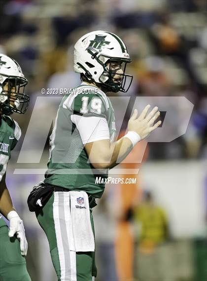 Thumbnail 3 in White Knoll vs Dutch Fork (SCHSL 5A Championship) photogallery.