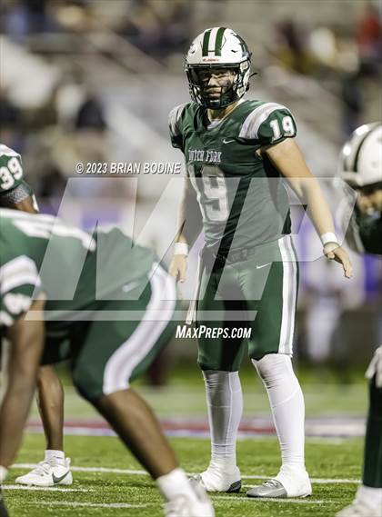 Thumbnail 2 in White Knoll vs Dutch Fork (SCHSL 5A Championship) photogallery.