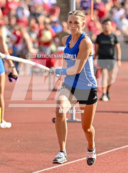 Thumbnail 1 in IHSAA Finals (Pole Vault)  photogallery.