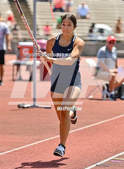 Thumbnail 3 in IHSAA Finals (Pole Vault)  photogallery.