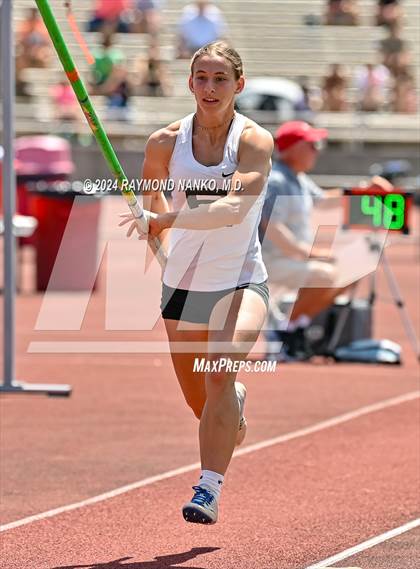 Thumbnail 3 in IHSAA Finals (Pole Vault)  photogallery.