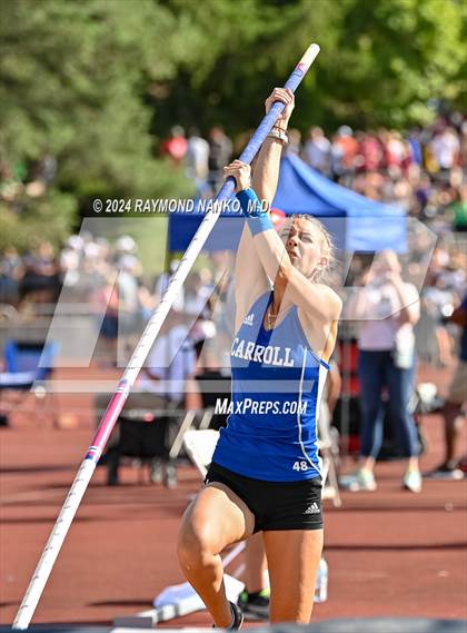 Thumbnail 1 in IHSAA Finals (Pole Vault)  photogallery.