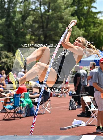 Thumbnail 1 in IHSAA Finals (Pole Vault)  photogallery.