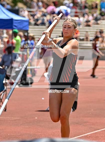 Thumbnail 1 in IHSAA Finals (Pole Vault)  photogallery.