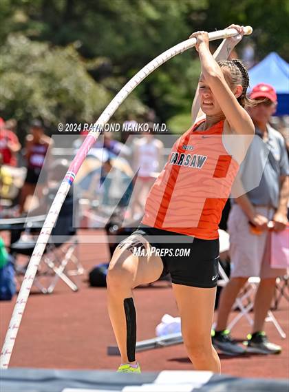 Thumbnail 2 in IHSAA Finals (Pole Vault)  photogallery.