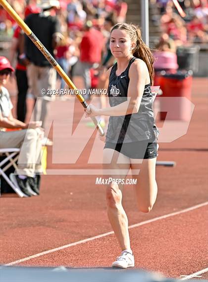 Thumbnail 2 in IHSAA Finals (Pole Vault)  photogallery.