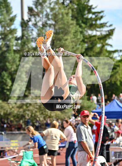 Thumbnail 3 in IHSAA Finals (Pole Vault)  photogallery.