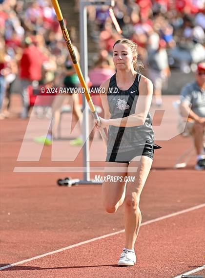 Thumbnail 1 in IHSAA Finals (Pole Vault)  photogallery.