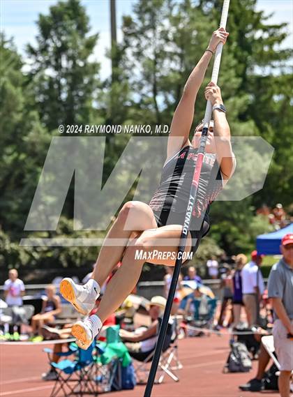 Thumbnail 2 in IHSAA Finals (Pole Vault)  photogallery.
