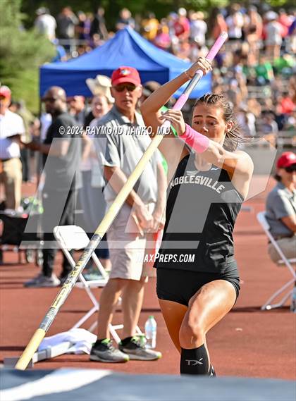 Thumbnail 1 in IHSAA Finals (Pole Vault)  photogallery.