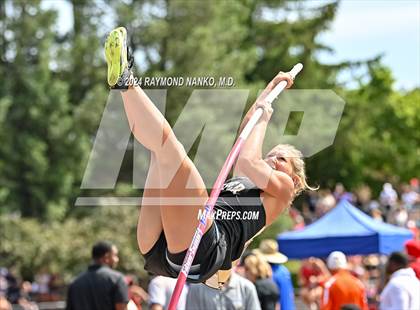 Thumbnail 2 in IHSAA Finals (Pole Vault)  photogallery.