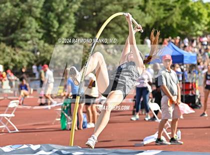 Thumbnail 2 in IHSAA Finals (Pole Vault)  photogallery.