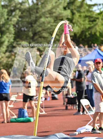 Thumbnail 1 in IHSAA Finals (Pole Vault)  photogallery.