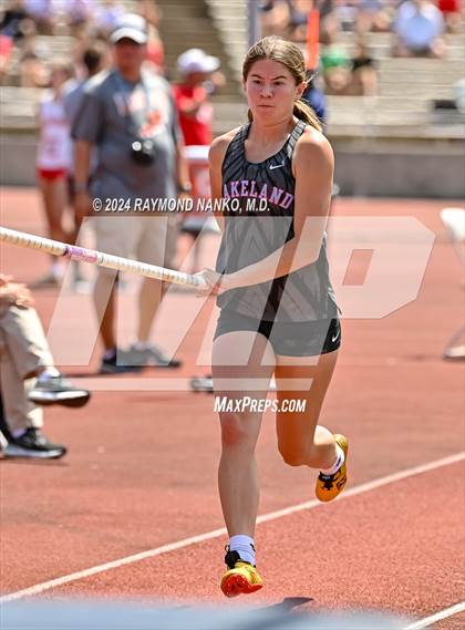 Thumbnail 2 in IHSAA Finals (Pole Vault)  photogallery.