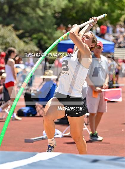 Thumbnail 2 in IHSAA Finals (Pole Vault)  photogallery.