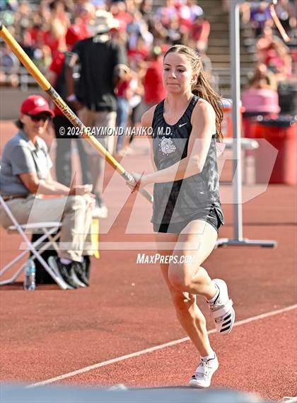 Thumbnail 3 in IHSAA Finals (Pole Vault)  photogallery.