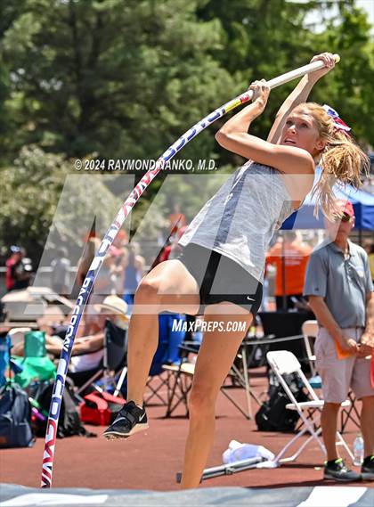 Thumbnail 1 in IHSAA Finals (Pole Vault)  photogallery.