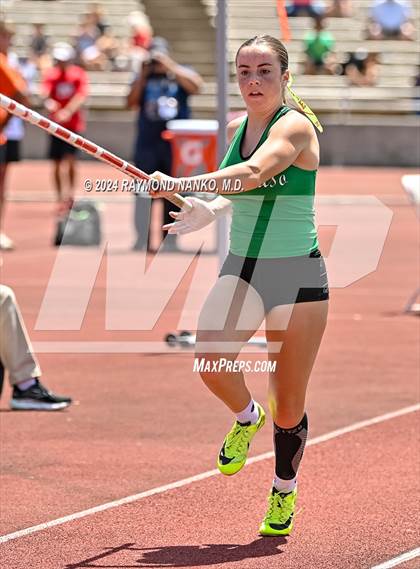 Thumbnail 1 in IHSAA Finals (Pole Vault)  photogallery.