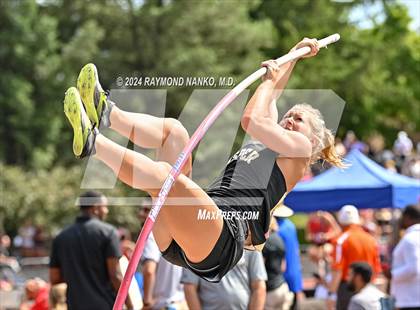 Thumbnail 1 in IHSAA Finals (Pole Vault)  photogallery.