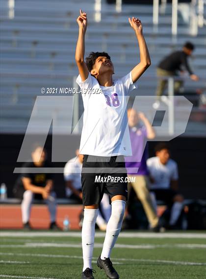 Thumbnail 1 in El Rancho vs. Lynwood (CIF SS D3 Playoffs) photogallery.
