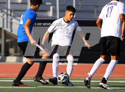 Thumbnail 1 in El Rancho vs. Lynwood (CIF SS D3 Playoffs) photogallery.
