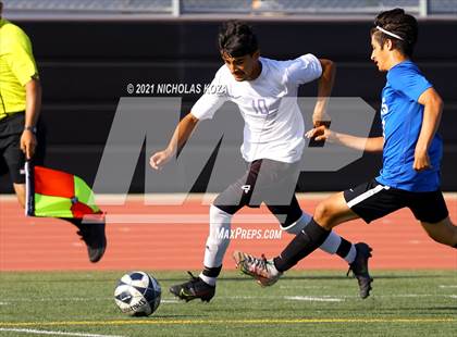 Thumbnail 1 in El Rancho vs. Lynwood (CIF SS D3 Playoffs) photogallery.