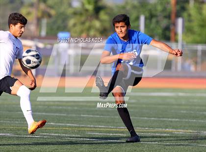 Thumbnail 1 in El Rancho vs. Lynwood (CIF SS D3 Playoffs) photogallery.