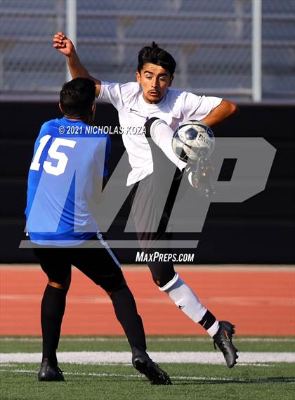 Thumbnail 2 in El Rancho vs. Lynwood (CIF SS D3 Playoffs) photogallery.
