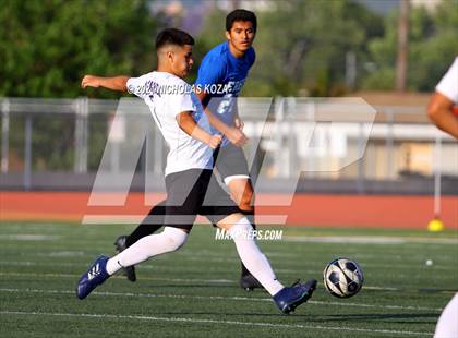 Thumbnail 2 in El Rancho vs. Lynwood (CIF SS D3 Playoffs) photogallery.
