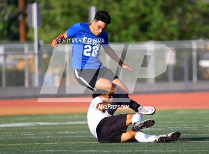 Thumbnail 1 in El Rancho vs. Lynwood (CIF SS D3 Playoffs) photogallery.