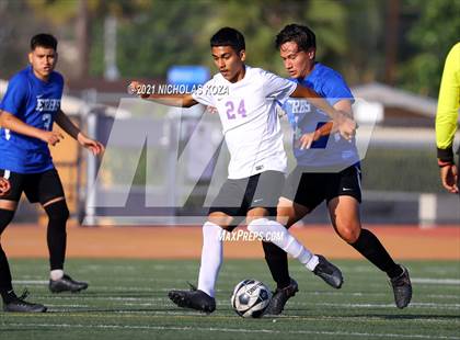 Thumbnail 2 in El Rancho vs. Lynwood (CIF SS D3 Playoffs) photogallery.