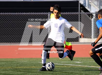 Thumbnail 3 in El Rancho vs. Lynwood (CIF SS D3 Playoffs) photogallery.