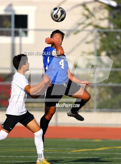 Thumbnail 1 in El Rancho vs. Lynwood (CIF SS D3 Playoffs) photogallery.