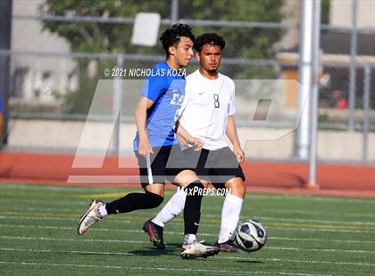 Thumbnail 1 in El Rancho vs. Lynwood (CIF SS D3 Playoffs) photogallery.