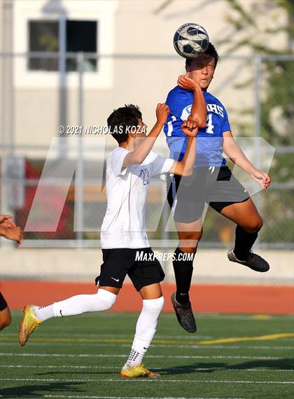 Thumbnail 2 in El Rancho vs. Lynwood (CIF SS D3 Playoffs) photogallery.