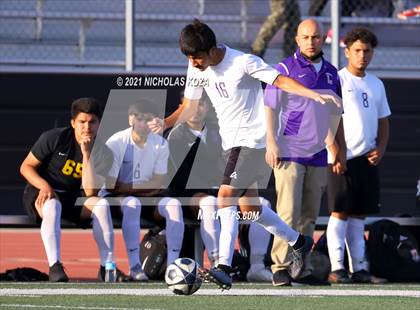 Thumbnail 1 in El Rancho vs. Lynwood (CIF SS D3 Playoffs) photogallery.