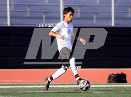 Thumbnail 1 in El Rancho vs. Lynwood (CIF SS D3 Playoffs) photogallery.