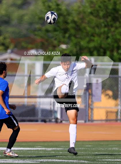 Thumbnail 3 in El Rancho vs. Lynwood (CIF SS D3 Playoffs) photogallery.