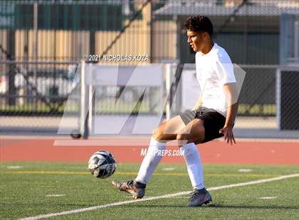 Thumbnail 2 in El Rancho vs. Lynwood (CIF SS D3 Playoffs) photogallery.