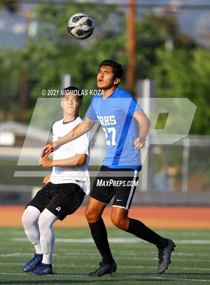 Thumbnail 1 in El Rancho vs. Lynwood (CIF SS D3 Playoffs) photogallery.