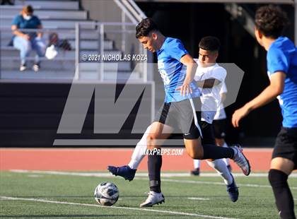 Thumbnail 2 in El Rancho vs. Lynwood (CIF SS D3 Playoffs) photogallery.
