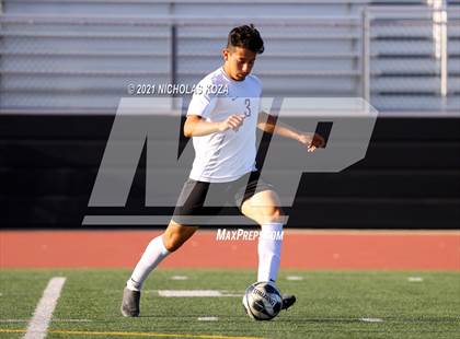 Thumbnail 3 in El Rancho vs. Lynwood (CIF SS D3 Playoffs) photogallery.