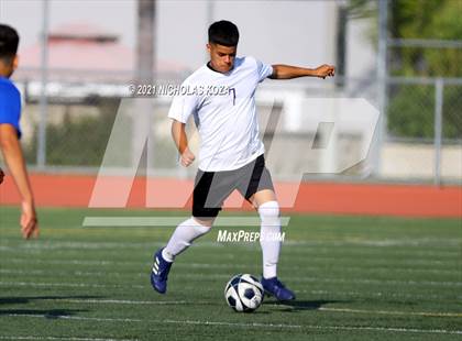 Thumbnail 2 in El Rancho vs. Lynwood (CIF SS D3 Playoffs) photogallery.