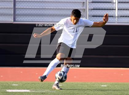 Thumbnail 3 in El Rancho vs. Lynwood (CIF SS D3 Playoffs) photogallery.
