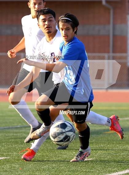 Thumbnail 2 in El Rancho vs. Lynwood (CIF SS D3 Playoffs) photogallery.