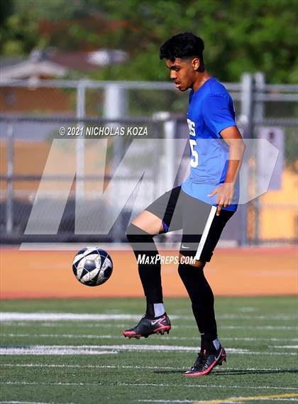 Thumbnail 2 in El Rancho vs. Lynwood (CIF SS D3 Playoffs) photogallery.