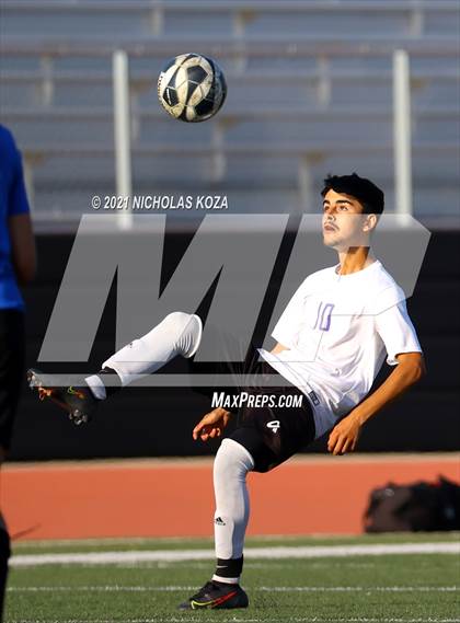 Thumbnail 3 in El Rancho vs. Lynwood (CIF SS D3 Playoffs) photogallery.