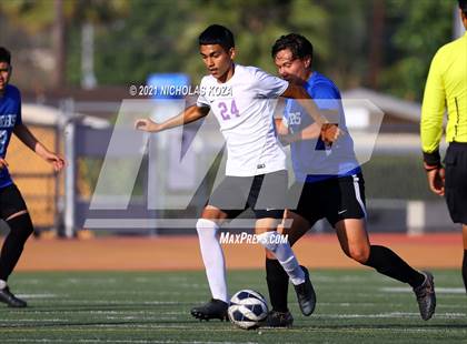 Thumbnail 1 in El Rancho vs. Lynwood (CIF SS D3 Playoffs) photogallery.