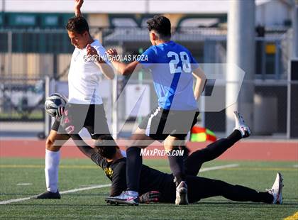 Thumbnail 3 in El Rancho vs. Lynwood (CIF SS D3 Playoffs) photogallery.