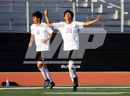 Thumbnail 3 in El Rancho vs. Lynwood (CIF SS D3 Playoffs) photogallery.